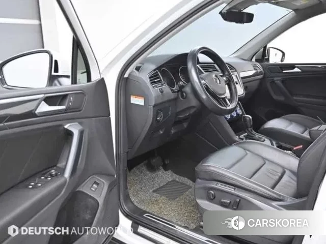 Volkswagen Tiguan second Generation 2020 Белый из Кореи, фото 5