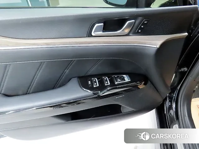 Kia K5 Hybrid 3rd Generation 2023 Черный из Кореи, фото 5