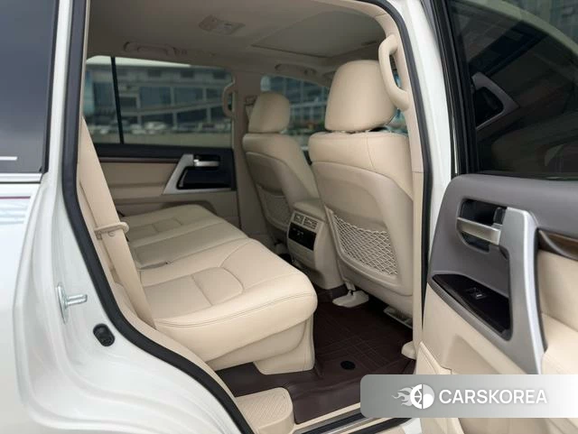 Toyota Land Cruiser (imported) 2023 Белый из Китая, фото 5