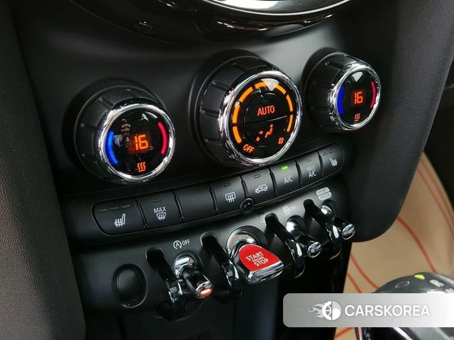 Mini Cooper 2018 Жемчужный цвет из Кореи, фото 5