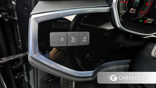 Audi Q3 (F3) 2022 Серый из Кореи, фото 5