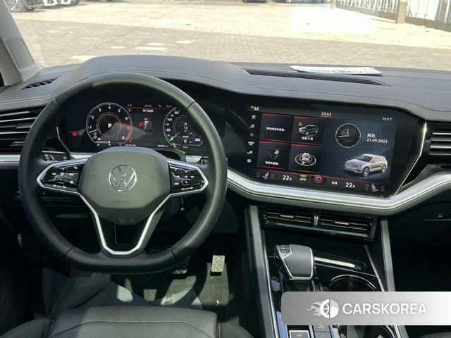 Volkswagen Touareg 2021 Черный из Китая, фото 5