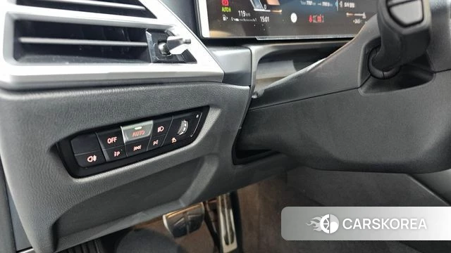 BMW 4 Series (G22) 2025 Белый из Кореи, фото 5