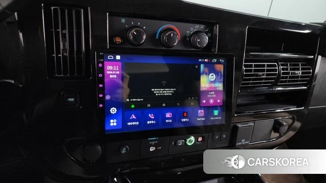 Chevrolet Express Van 2024 Черный из Кореи, фото 5