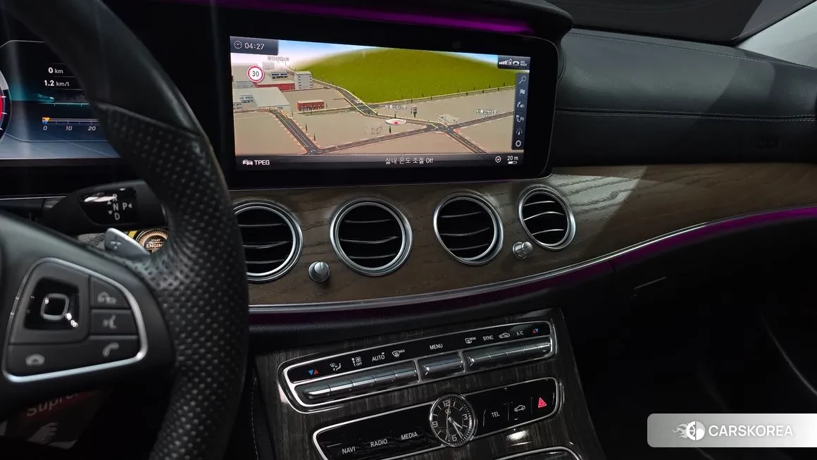 Mercedes-Benz E-Class W213 2018 Белый из Кореи, фото 5