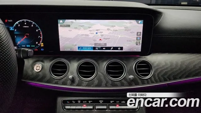 Mercedes-Benz E-Class W213 2022 Серебристо-серый из Кореи, фото 5