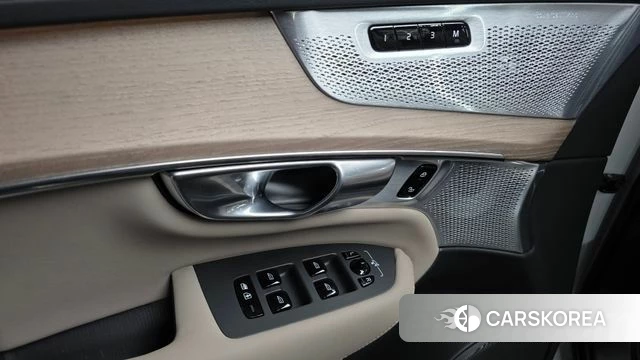 Volvo XC90 second Generation 2026 Белый из Кореи, фото 5