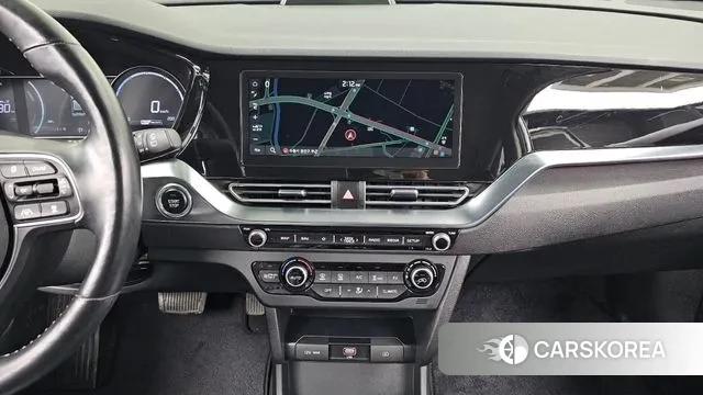 Kia Niro Plus 2022 Белый из Кореи, фото 5