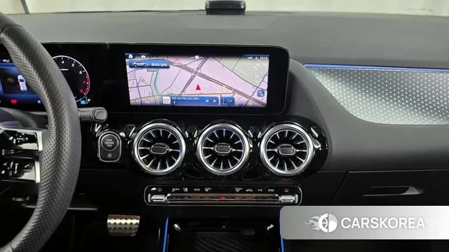 Mercedes-Benz GLA - Class H247 2024 Белый из Кореи, фото 5