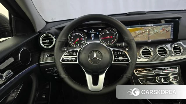 Mercedes-Benz E-Class W213 2018 Серый из Кореи, фото 5