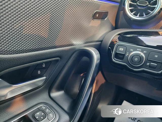 Mercedes-Benz A-Class W177 2022 Белый из Кореи, фото 5