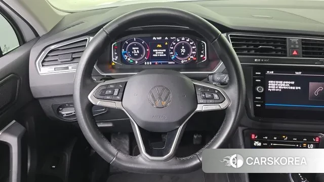 Volkswagen Tiguan second Generation 2021 Белый из Кореи, фото 5
