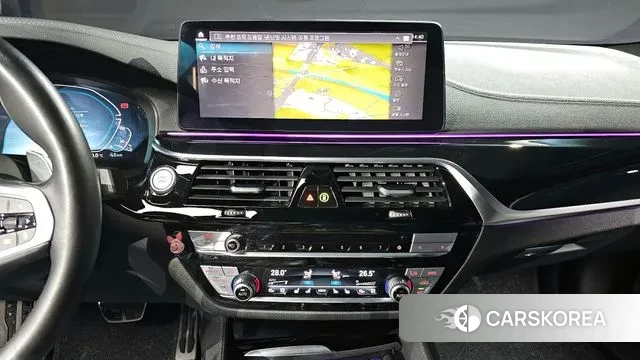 BMW 5 Series (G30) 2021 Белый из Кореи, фото 5