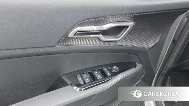 Kia Sportage 5th Generation 2021 Серебристо-серый из Кореи, фото 5