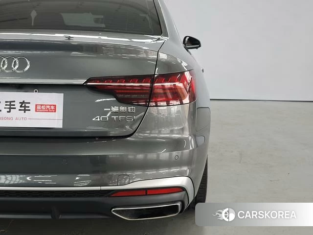 Audi A4L 2021 Темно-серый из Китая, фото 5