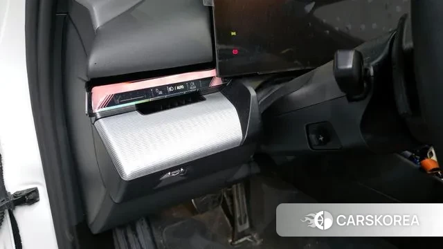 BMW 5 Series (G60) 2025 Белый из Кореи, фото 5