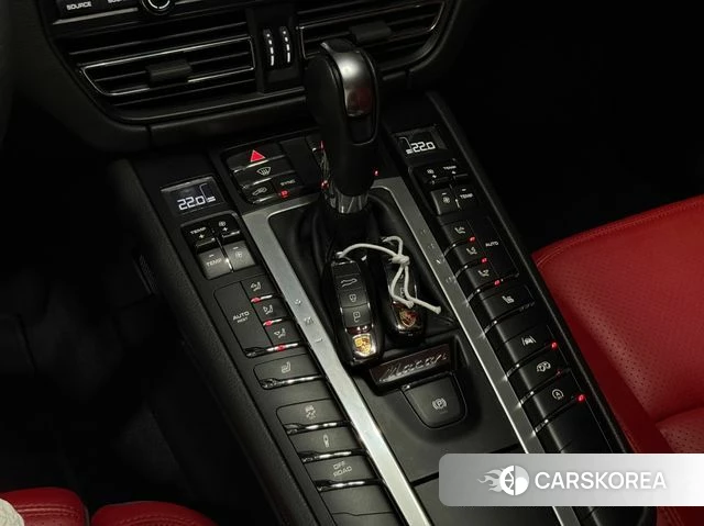 Porsche Macan 2021 Серебристо-серый из Кореи, фото 5