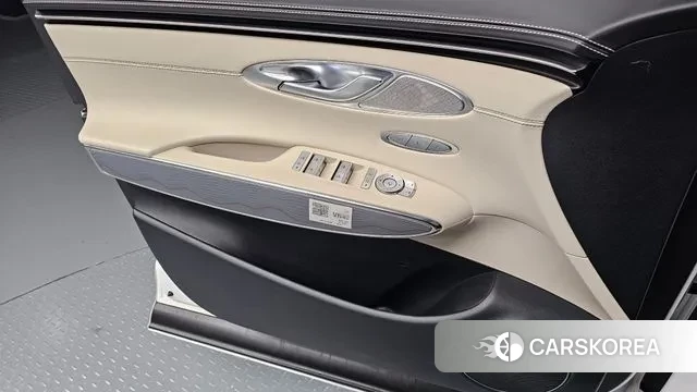 Genesis GV70 2023 Белый из Кореи, фото 5