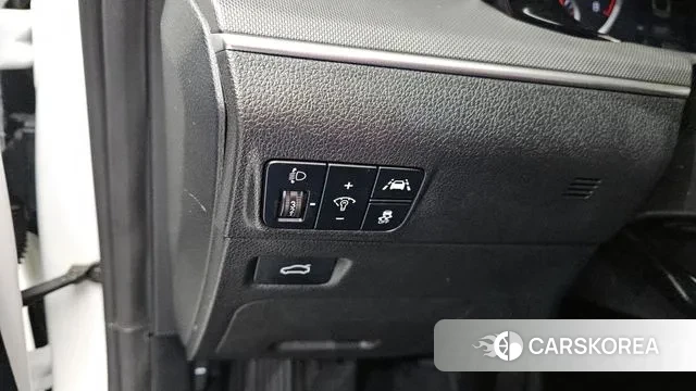 Kia K5 3rd generation 2022 Белый из Кореи, фото 5