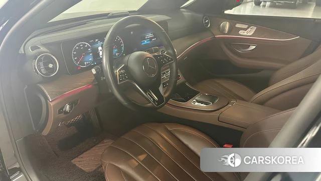 Mercedes-Benz E-Class W213 2023 Черный из Кореи, фото 5