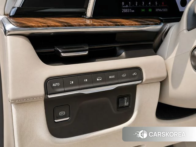 Cadillac Escalade 5th Generation 2023 Белый из Кореи, фото 5