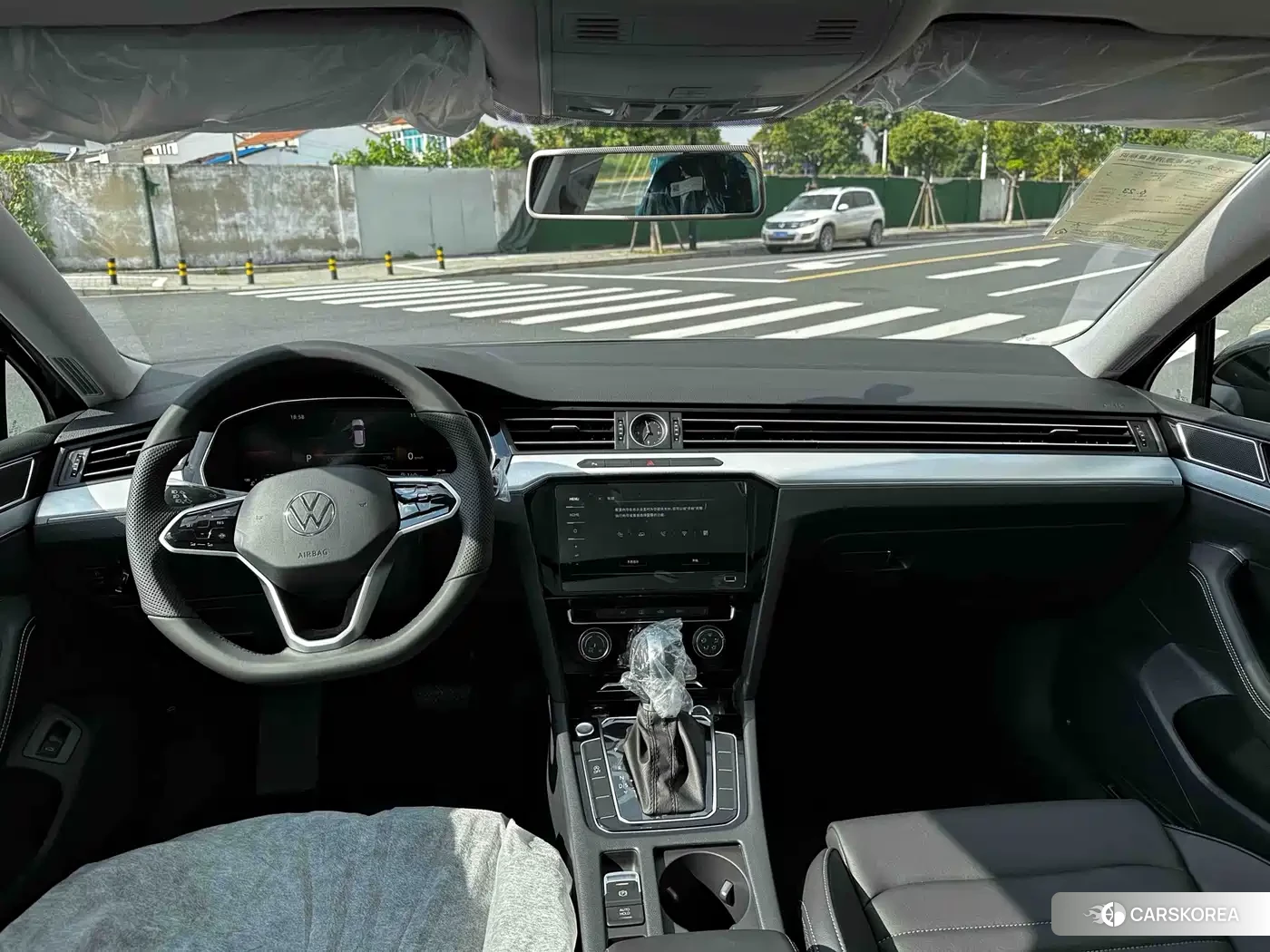 Volkswagen Magotan 2026 Черный из Китая, фото 5