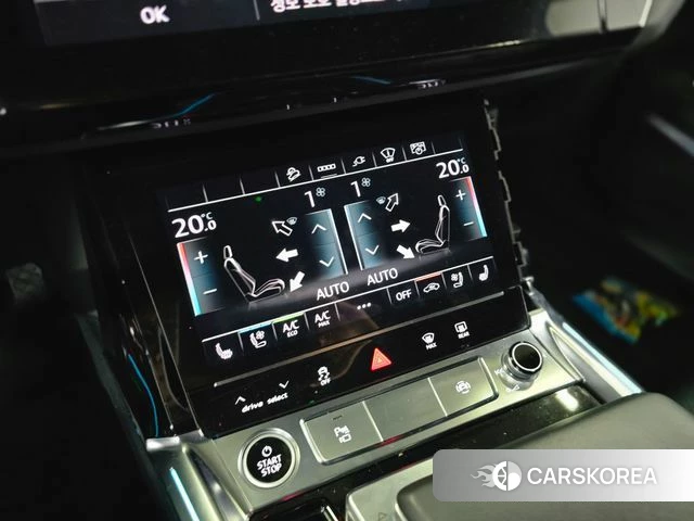Audi e-Tron 2022 Черный из Кореи, фото 4