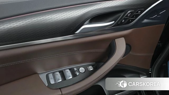 BMW X4 (G02) 2023 Черный из Кореи, фото 5