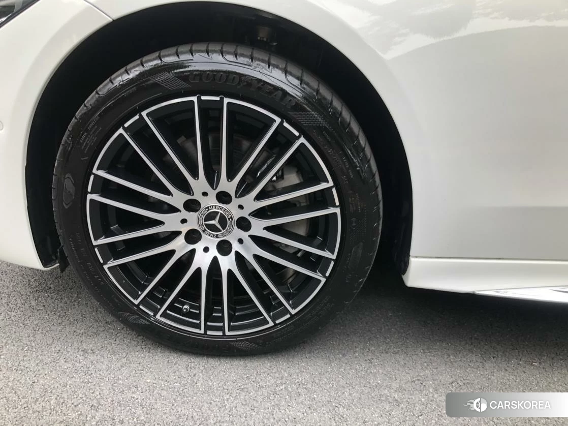Mercedes-Benz Class C 2023 Белый из Китая, фото 5