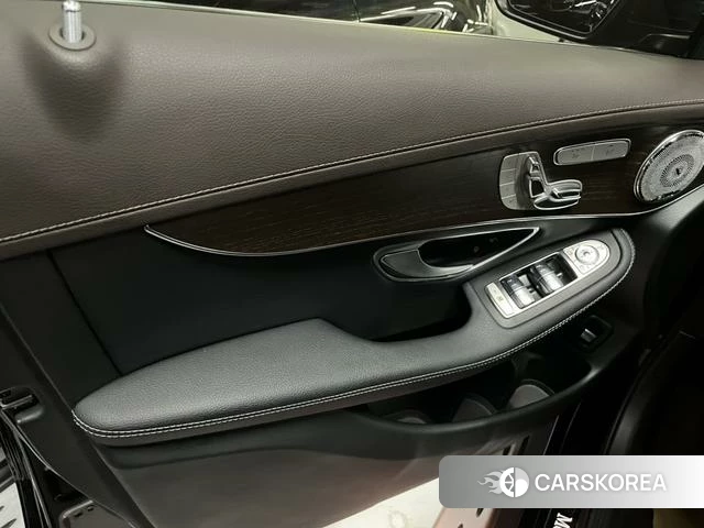 Mercedes-Benz GLC 2021 Черный из Китая, фото 5