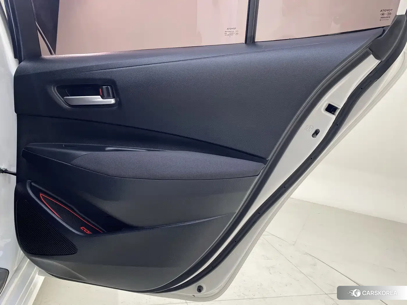 Toyota Corolla 2023 Белый из Китая, фото 5