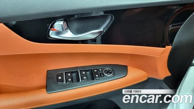 Kia The New K3 2nd generation 2021 Белый из Кореи, фото 5