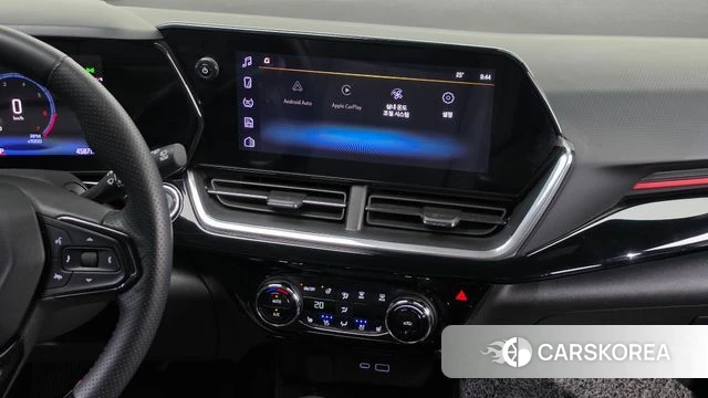 Chevrolet (GM Daewoo) Trax Crossover 2023 Белый из Кореи, фото 5