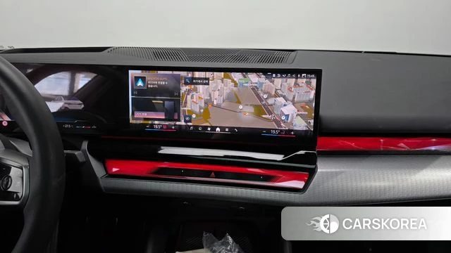BMW 5 Series (G60) 2025 Белый из Кореи, фото 5