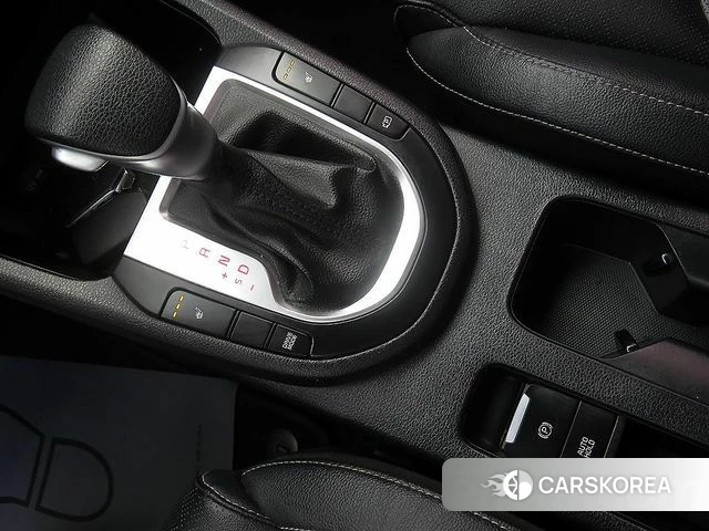 Kia The New K3 2nd generation 2023 Белый из Кореи, фото 5
