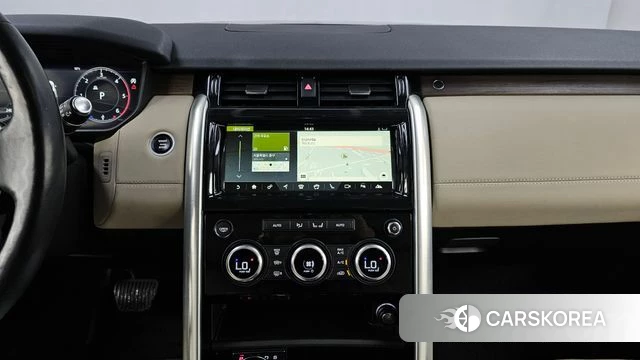 Land Rover Discovery 5 2018 Серый из Кореи, фото 5