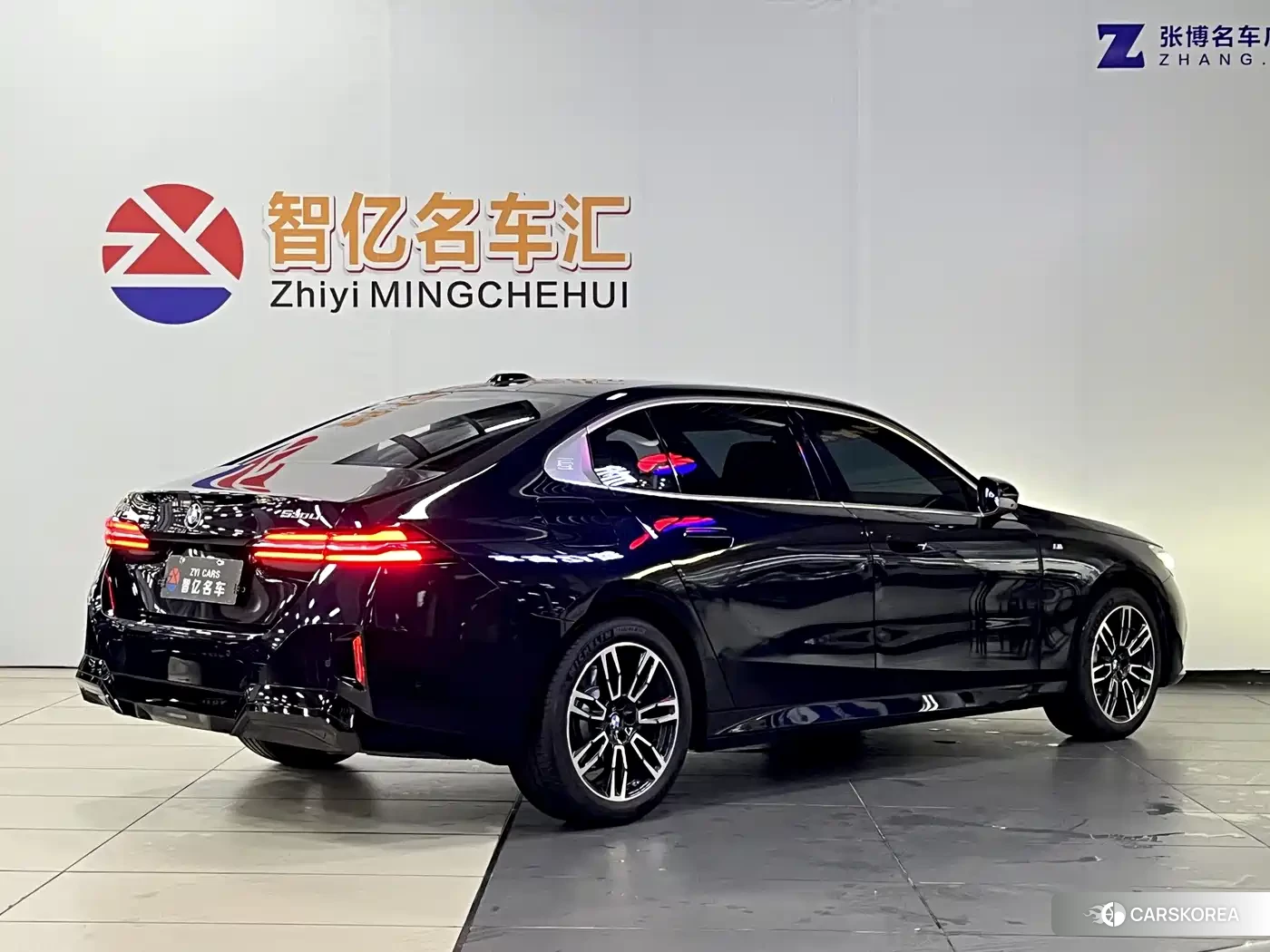 BMW 5 series 2025 Черный из Китая, фото 5