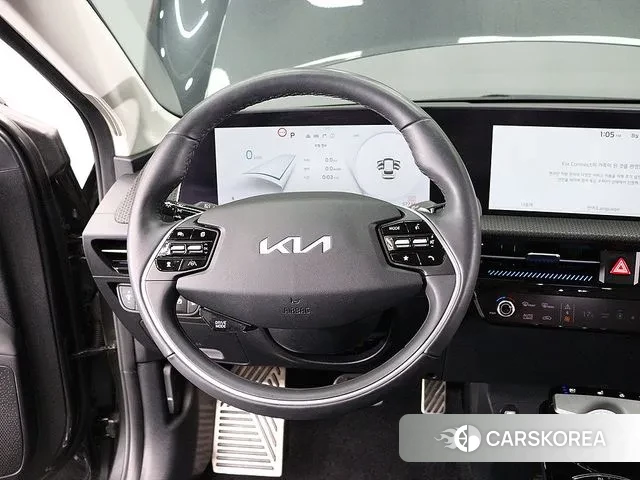 Kia EV6 2023 Серый из Кореи, фото 5