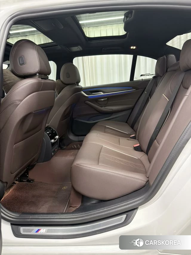 BMW 5 series 2022 Белый из Китая, фото 5