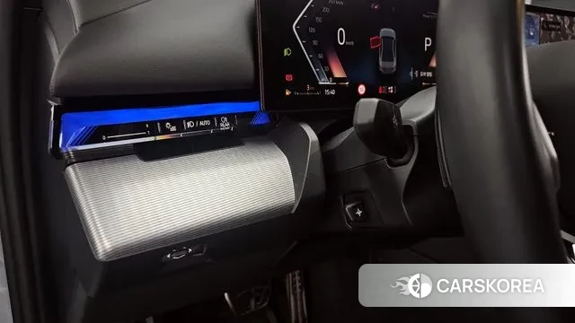 BMW 5 Series (G60) 2024 Цвет галактики из Кореи, фото 5