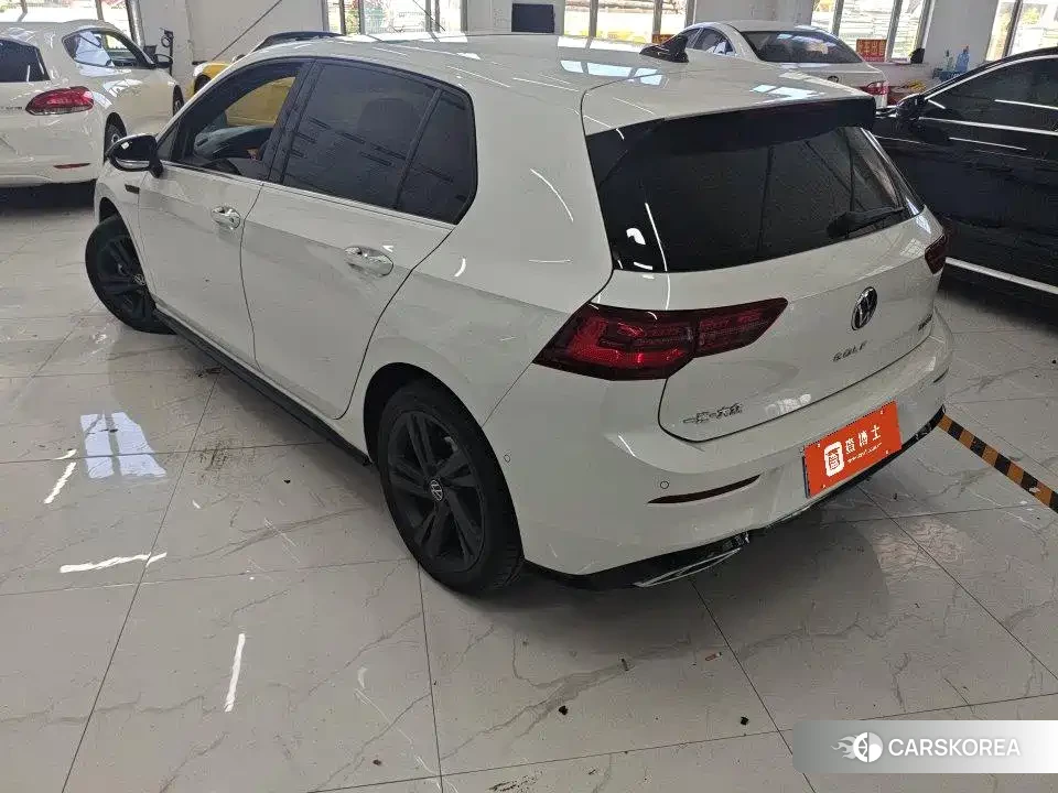 Volkswagen Golf 2025 Белый из Китая, фото 5