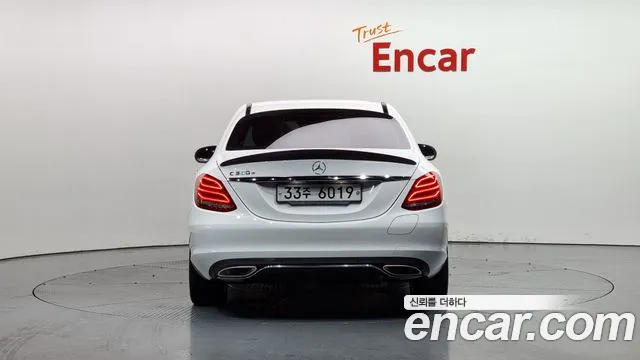 Mercedes-Benz C-Class W205 2018 Белый из Кореи, фото 5