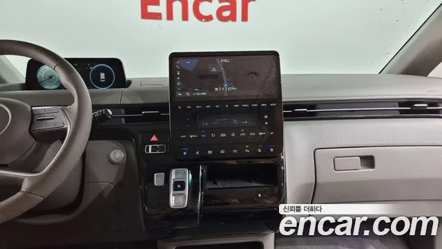 Hyundai Staria 2023 Белый из Кореи, фото 5