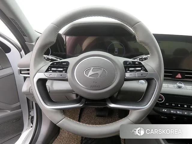 Hyundai The New Avante Hybrid (CN7) 2024 Белый из Кореи, фото 5