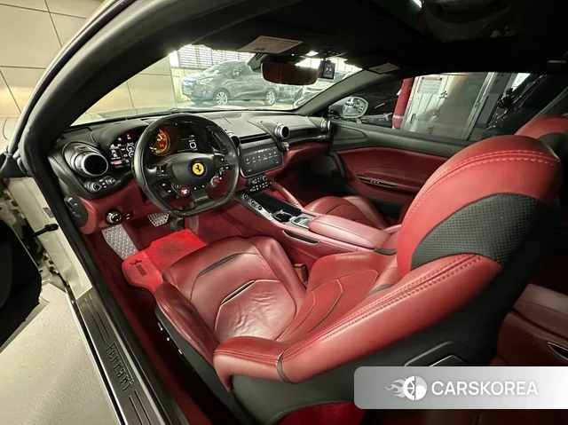 Ferrari GTC4 Russo 2019 Белый из Кореи, фото 5