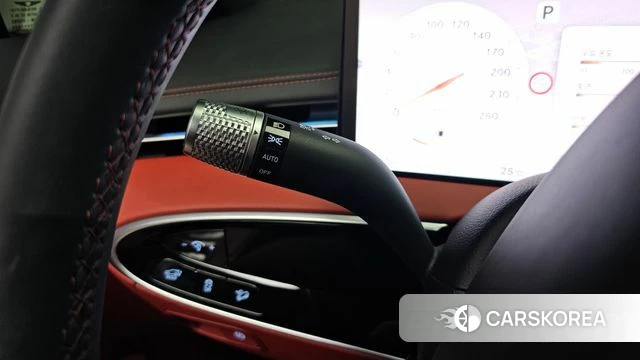 Genesis GV70 2025 Белый из Кореи, фото 5