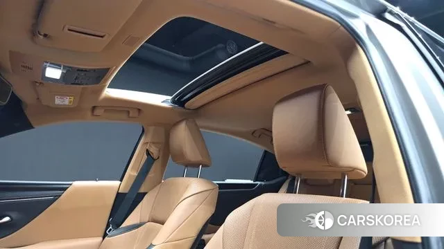 Lexus ES300h 7th generation 2023 Песочный из Кореи, фото 5