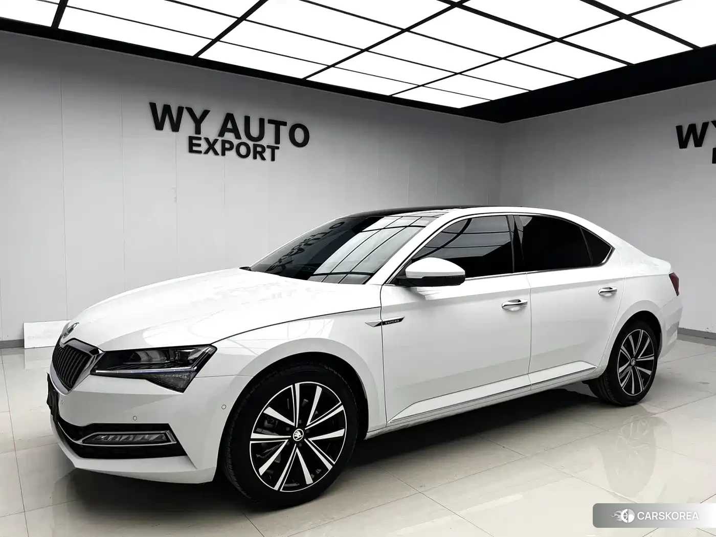 Skoda Superb 2024 Белый из Китая, фото 5