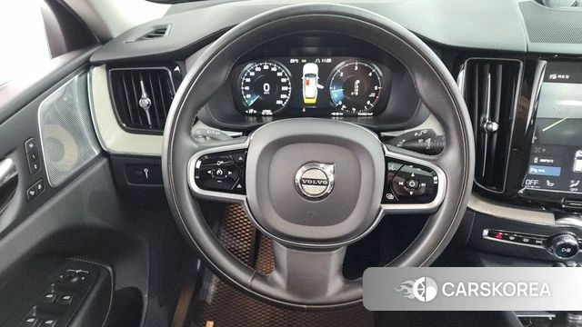 Volvo XC60 second Generation 2018 Белый из Кореи, фото 5