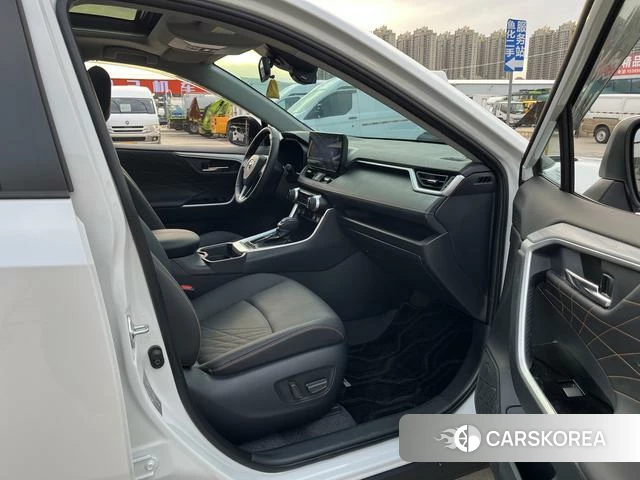 Toyota RAV4 Rongfang 2025 Белый из Китая, фото 5